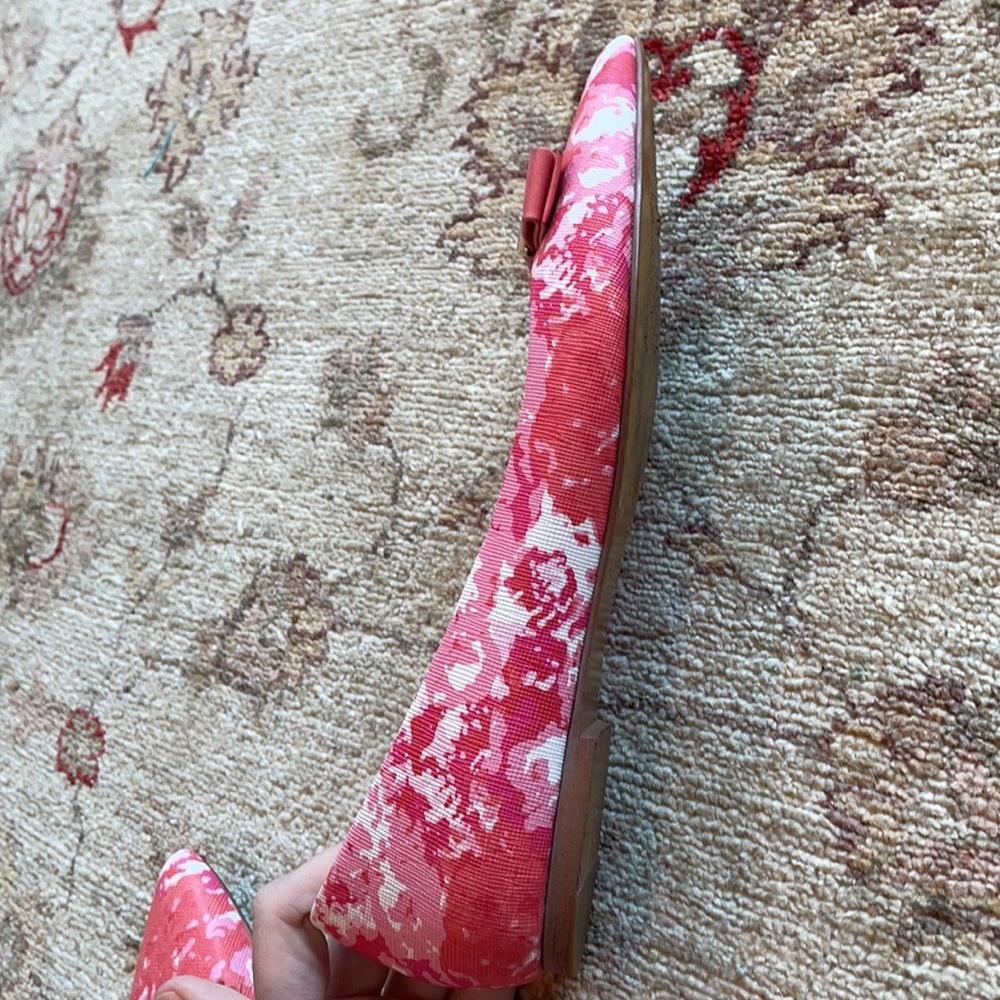 Coach-Pink Floral Flats with bows-6.5B - Picture 5 of 9